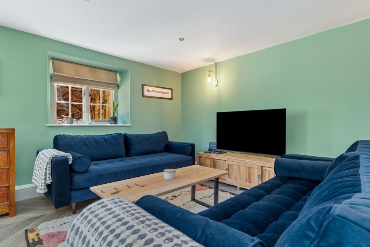 Teacher'S Cottage Оксуич Екстериор снимка